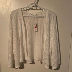 NWT white 3/4 sleeve bolero